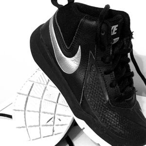 Boys Nike Flight High tops Sz 11 shoes